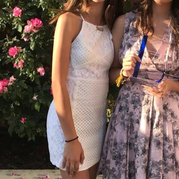 ZARA White Lace Eyelet Halter Mini Dress size XS - Picture 2 of 5